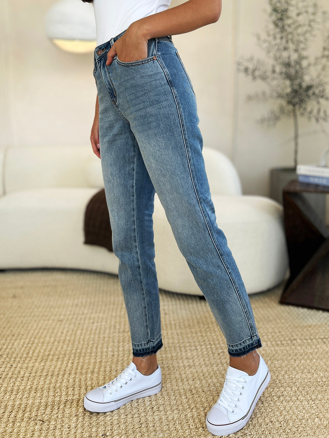 Judy Blue Mid Rise Rigid Magic Release Hem Jeans (0-24w)