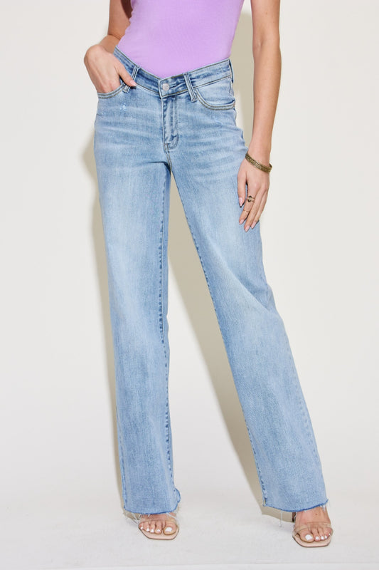 Judy Blue Full Size V Front Waistband Straight Jeans (0-3xl)