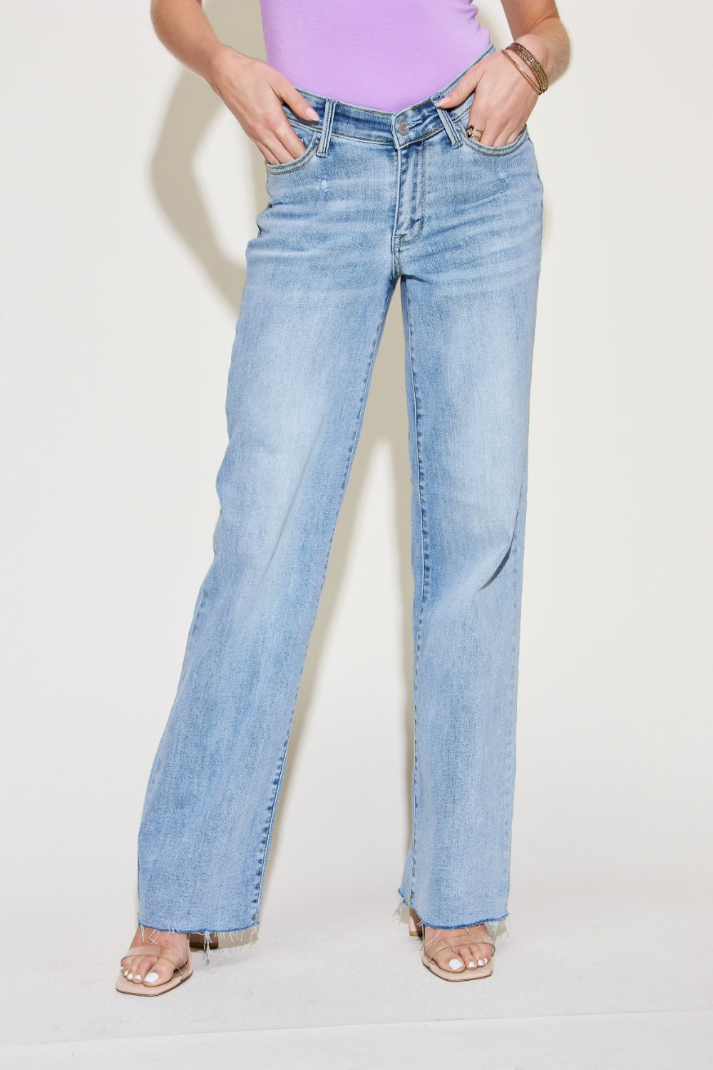 Judy Blue Full Size V Front Waistband Straight Jeans (0-3xl)