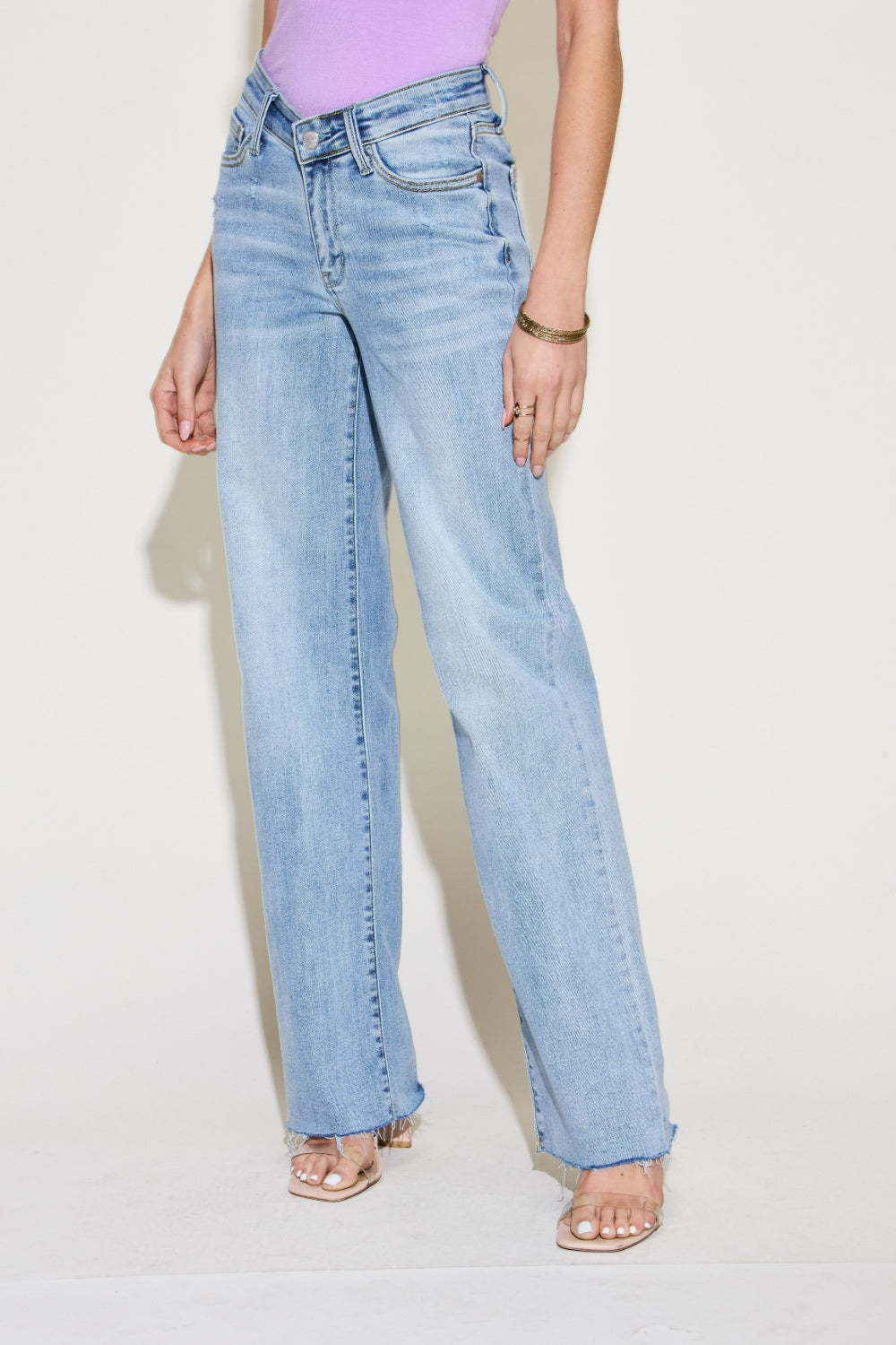 Judy Blue Full Size V Front Waistband Straight Jeans (0-3xl)