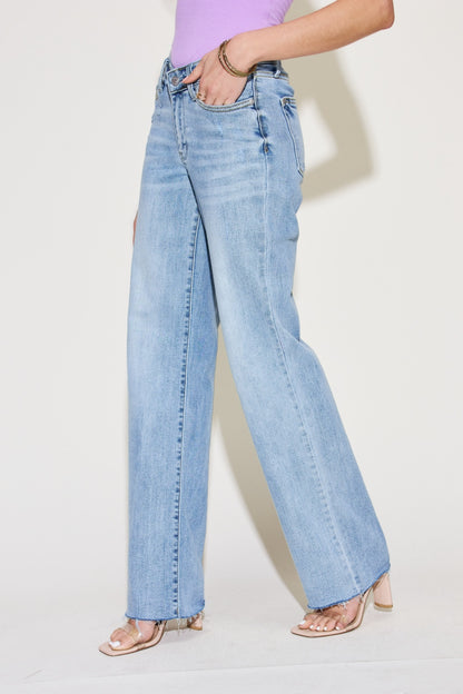 Judy Blue Full Size V Front Waistband Straight Jeans (0-3xl)